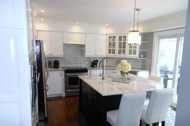 Inspiration for a transitional kitchen remodel in Ottawa