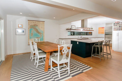 Example of a kitchen design in New York