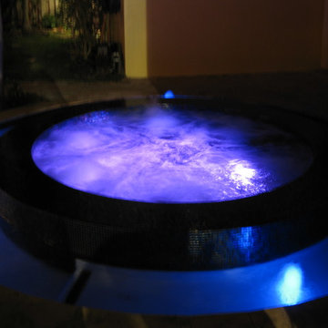 Contemporary Swimming Pool With Fire Features - Montanaro