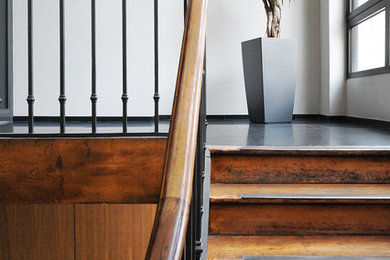 Exemple d'un escalier chic.