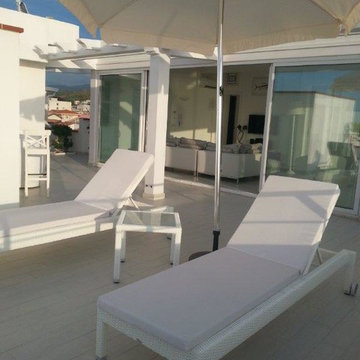 piccolo attico fronte mare