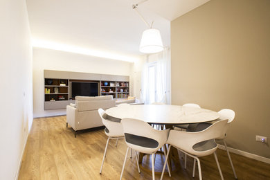 Foto di una sala da pranzo design