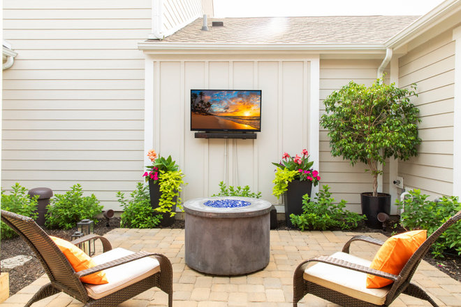 Traditional Patio by Furrion