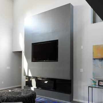 Monochrome Residence Modern Home
