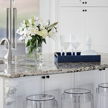 beach cottage kitchen