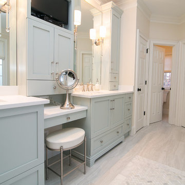 A serene spa masterbathroom