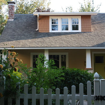SE Bungalow Exterior
