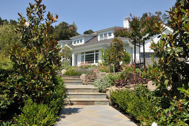 Design ideas for a traditional landscaping in San Francisco.
