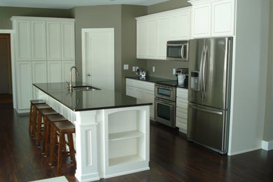 Kitchen - traditional kitchen idea in Other