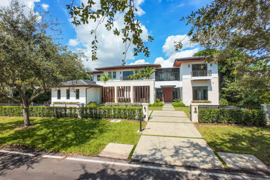 Example of an exterior home design in Miami