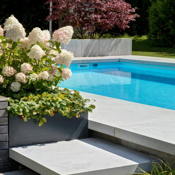 schwebende Terrasse + integrierter Pool + Stufe