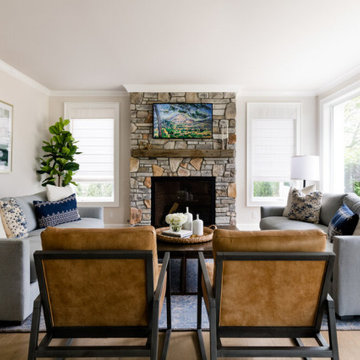 Clyde Hill Home: Living Room