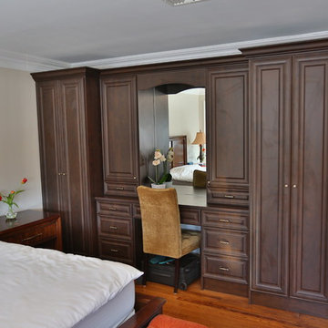 Chocolate Pear Built-In