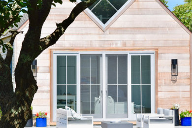Example of a minimalist home design design in Boston