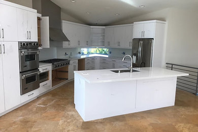 Example of a trendy kitchen design in Orange County