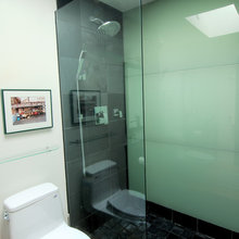 district, ensuite shower