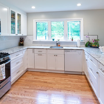 White Shaker Fabuwood Galaxy Kitchen