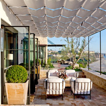 Light fixtures