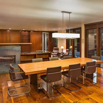 Hillside Private Aviation Home