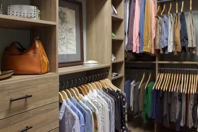 Example of a transitional closet design in New York
