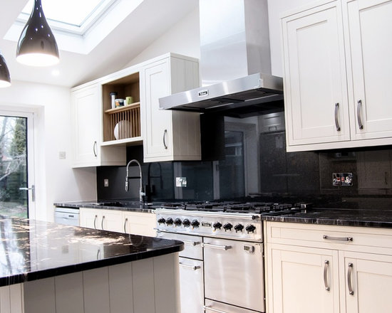 White Kitchen Splashback satin black" glass splashback on white kitchen White Kitchen Splashback satin black" glass splashback on white kitchen