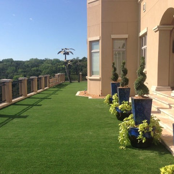 Backyard Landscapes with Artificial Grass