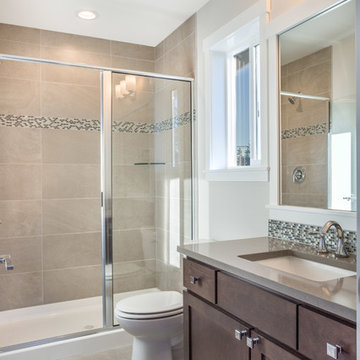 3402 Upstairs Ensuite Bathroom