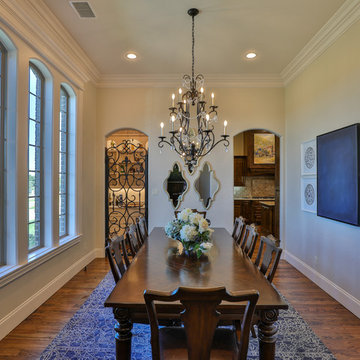 Traditional Dining Room