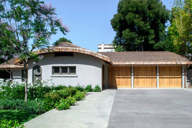 Garage photo in Los Angeles