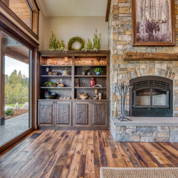Lone Pine Lodge