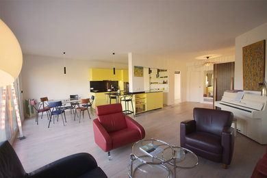 Inspiration pour une salle de séjour design.