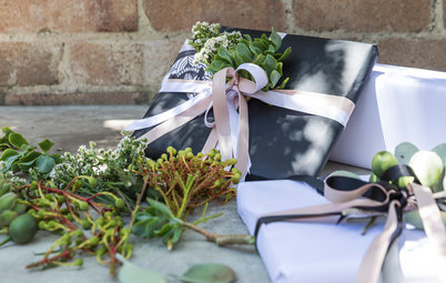 How to Make Presents Pretty With Flowers, Plus More Floral DIYs