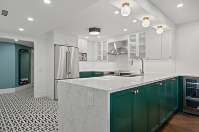 Inspiration for a modern kitchen remodel in Toronto