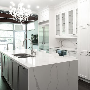 Custom kitchen - East Toronto