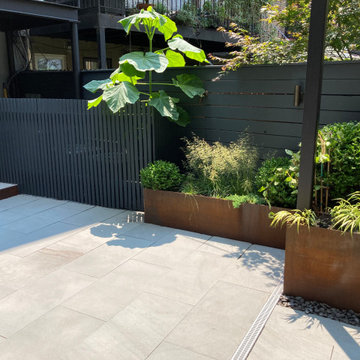 Brooklyn Angled Garden