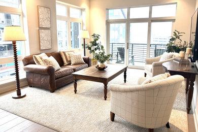 Transitional living room photo in Philadelphia