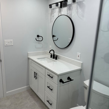 Fairfax Bath - Black and White Theme