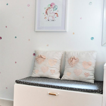 Chambre petite fille pastel, licornes & étoiles magiques