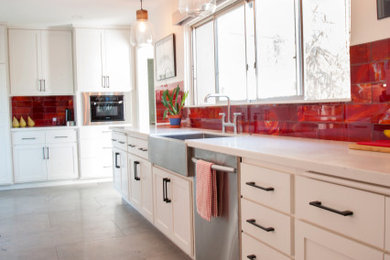 Home design - contemporary home design idea in Los Angeles