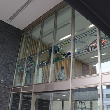 兵庫県洲本市役所　公共施設　ステンドグラスパネル