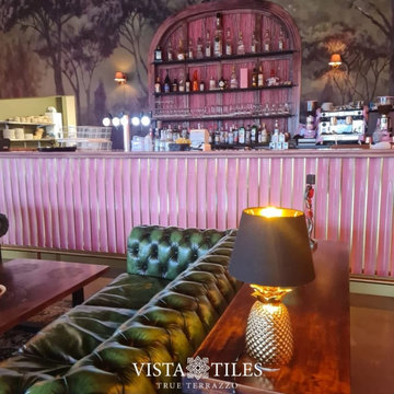 pink bar front