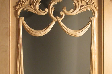 Crown, glass wine cellar door