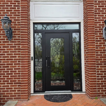IRON 1601 with double wrought iron sidelites and transom
