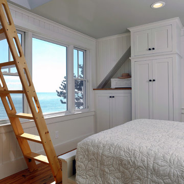 Small Beach House Lives Big