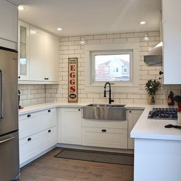 U- shaped 8'x10'x7' IKEA kitchen with 4' Insland. Grimslov off-white IKEA finish