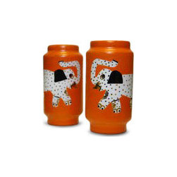 Waylande Gregory Elephant Salt & Pepper - Dinnerware