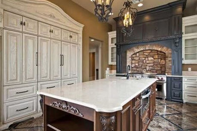 Elegant kitchen photo in Orlando