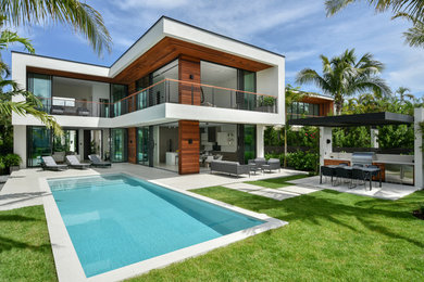 Pool - contemporary pool idea in Miami