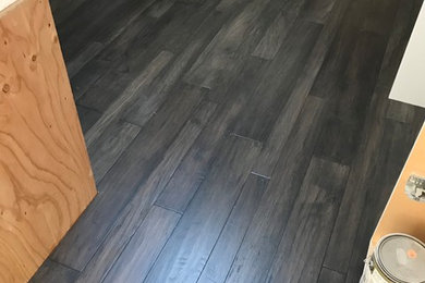 Minimalist kitchen photo in San Francisco