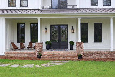 Arts and crafts porch photo in Other